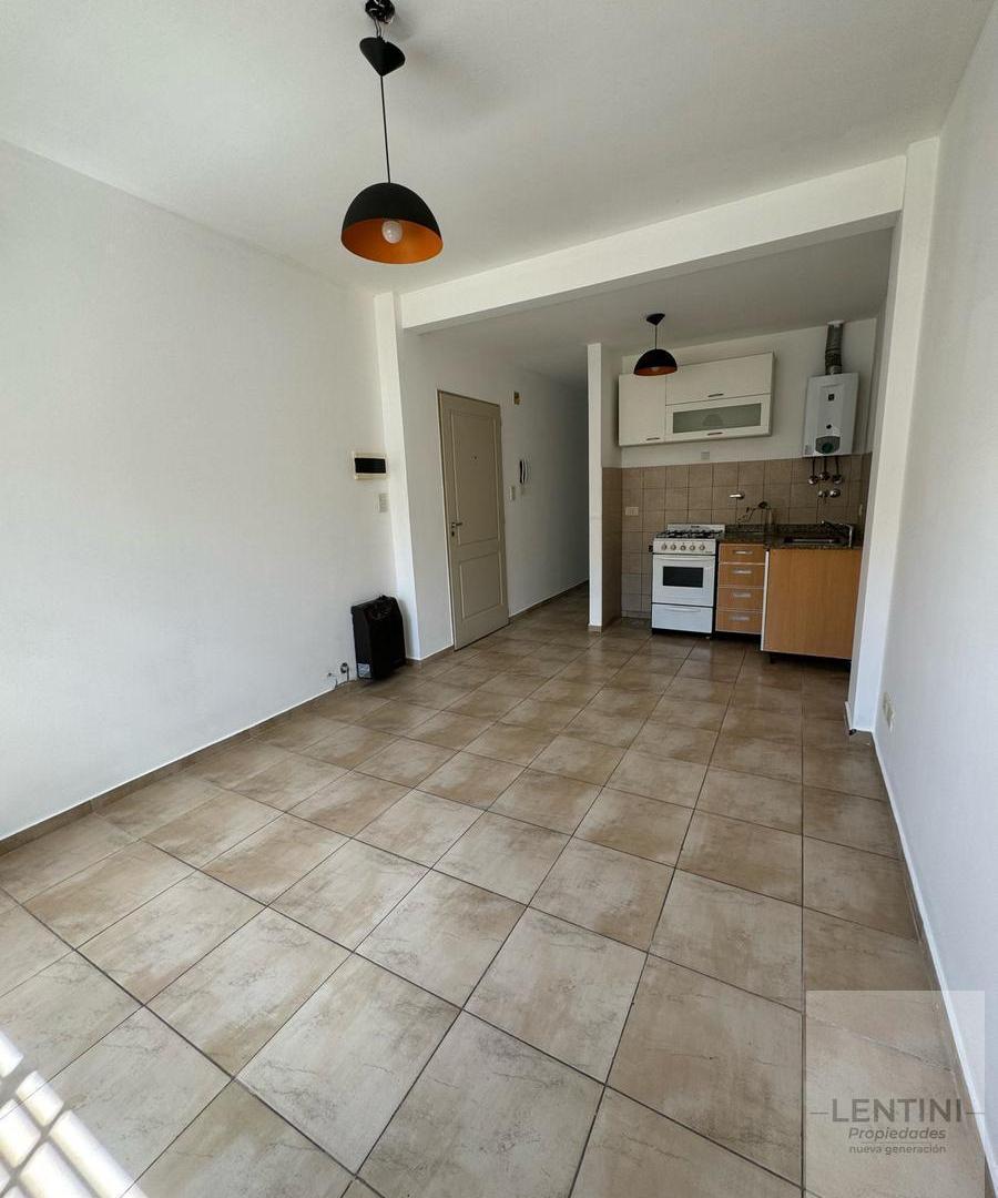 Foto de Departamento en planta baja con jardín 2 ambientes, imagen 3