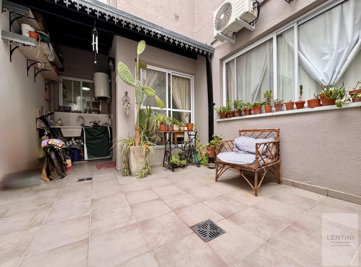 Foto de PH 2 AMBIENTES SEMI A ESTRENAR CON PATIO PROPIO, imagen 3