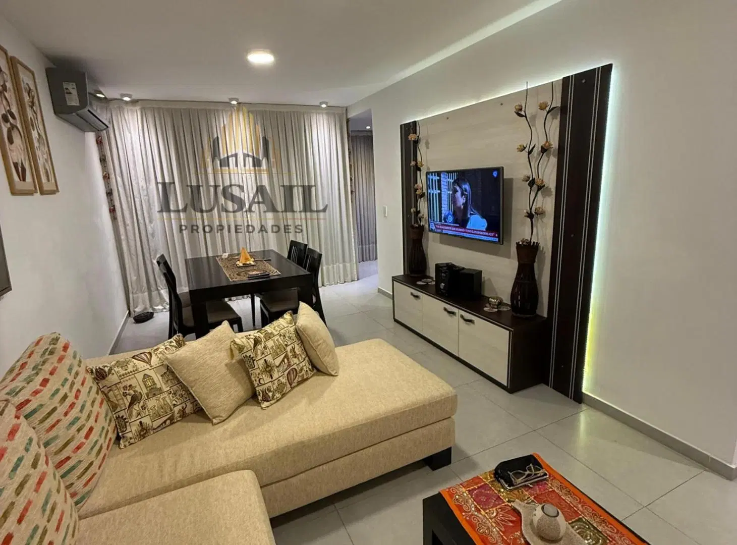 Venta Departamento 1 dormitorio con cochera zona centro Rosario 1