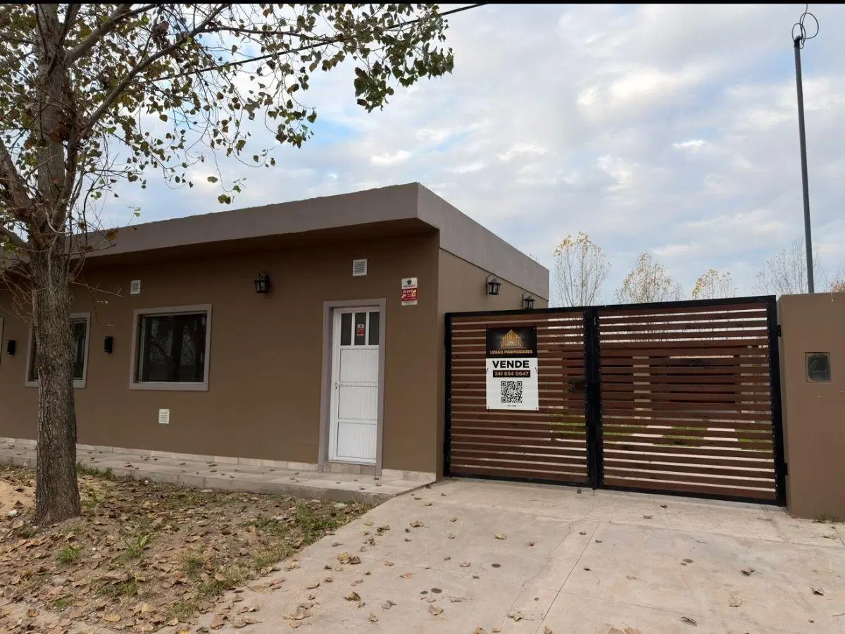 Venta casa a estrenar con local comercial en Puerto San Martín 3