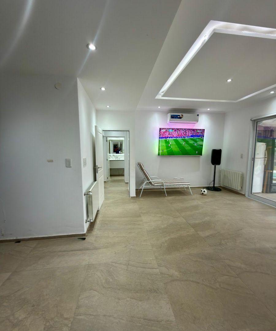 Foto de Casa de 3 dormitorios con jardin y pileta en Barrio El Molino, imagen 2