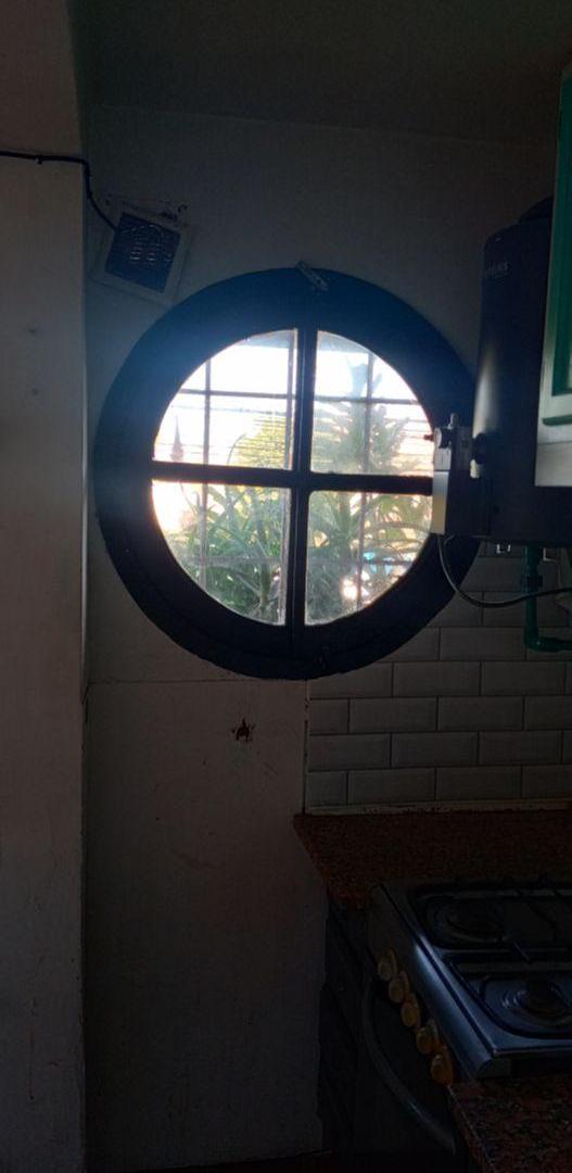 Foto de VENTA PH 3 AMBIENTES CON BALCON AL FRENTE Y CONTRAFRENTE. PARQUE LURO, imagen 3