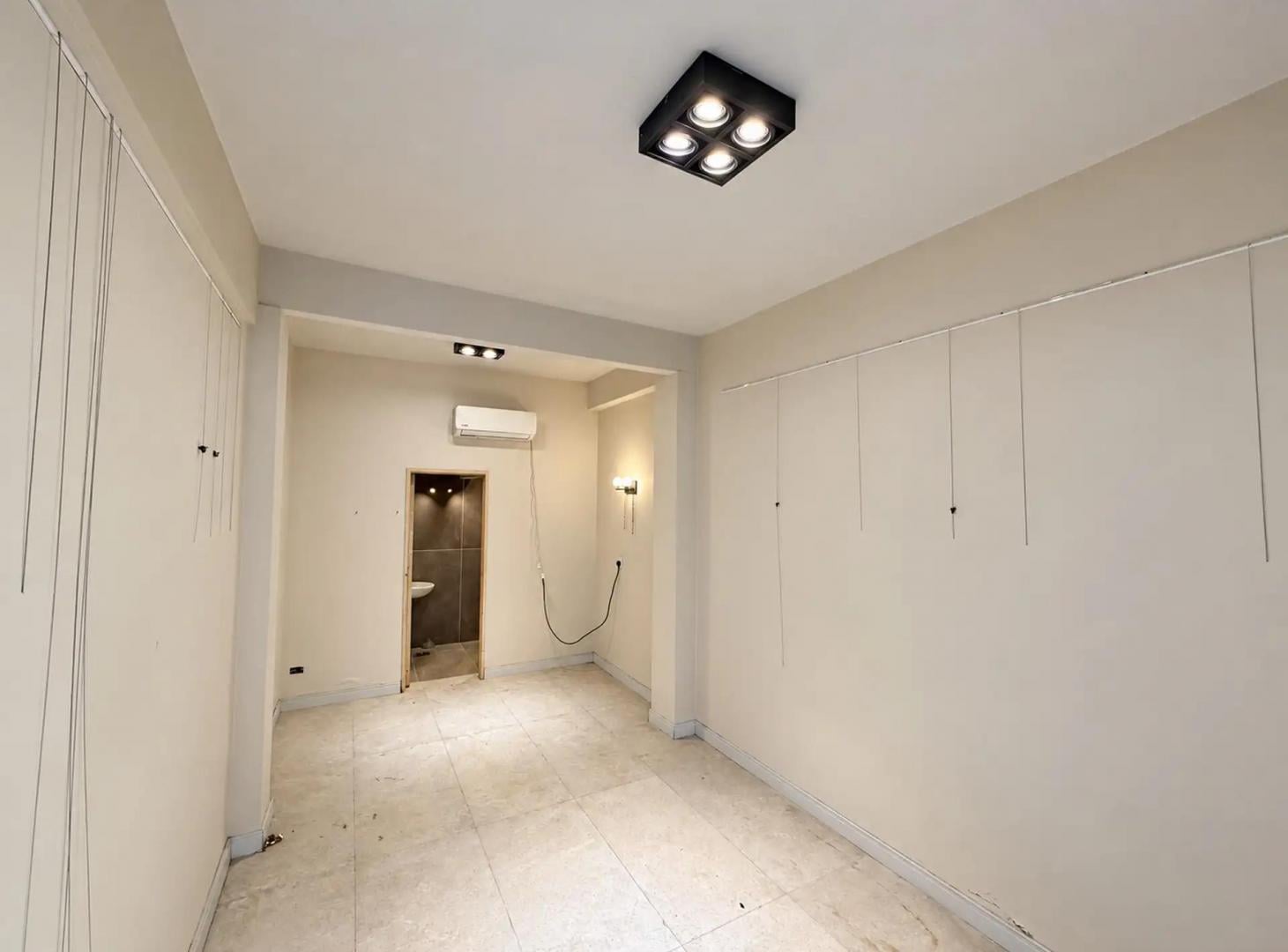 Foto de Local en alquiler – Reformado a nuevo con vidriera a la calle, imagen 3