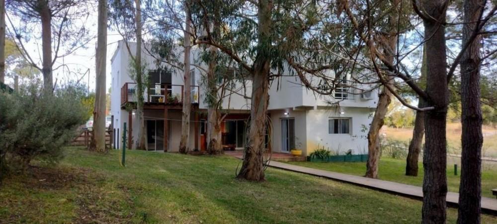 CASA EN COSTA ESMERALDA TOMA PERMUTA POR DEPARTAMENTO EN CABA O ZONA COSTA ATLANTICA.URGENTE