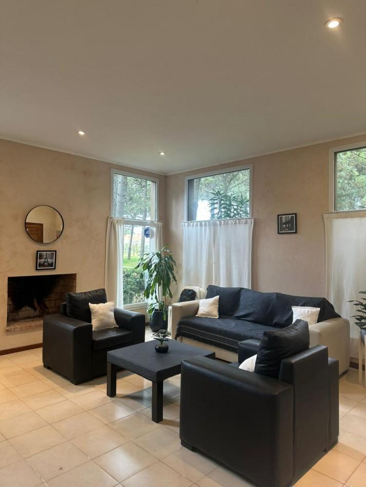 Foto de CASA EN ALQUILER TEMPORARIO 3HAB.2 BAÑOS.PARRILLA.JARDIN.ESTACIONAMIENTO CUBIERTO.BARRIO NAYADES, imagen 4