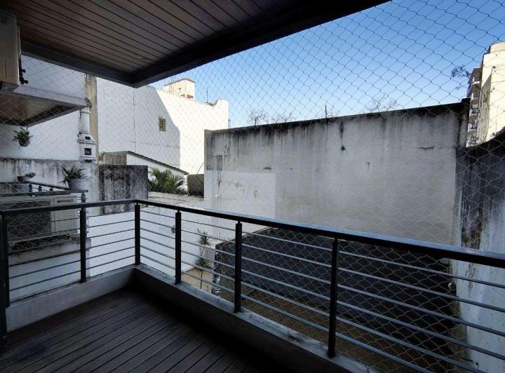 ALQUILER MONOAMBIENTE FLORES CON BALCON Y LUZ 5