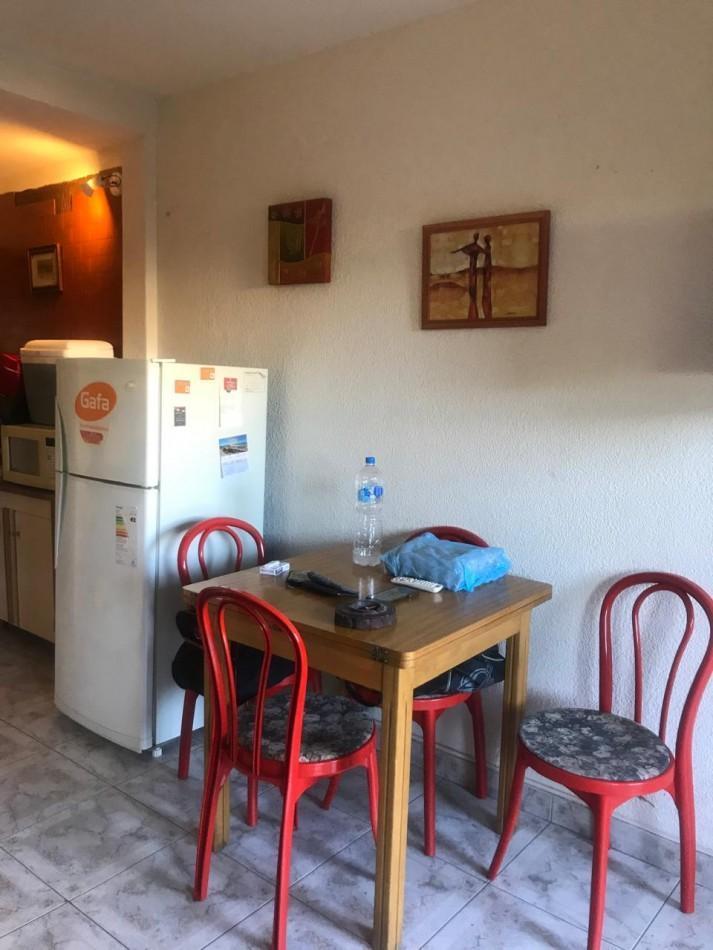departamento monoambiente con espacio guarda coche