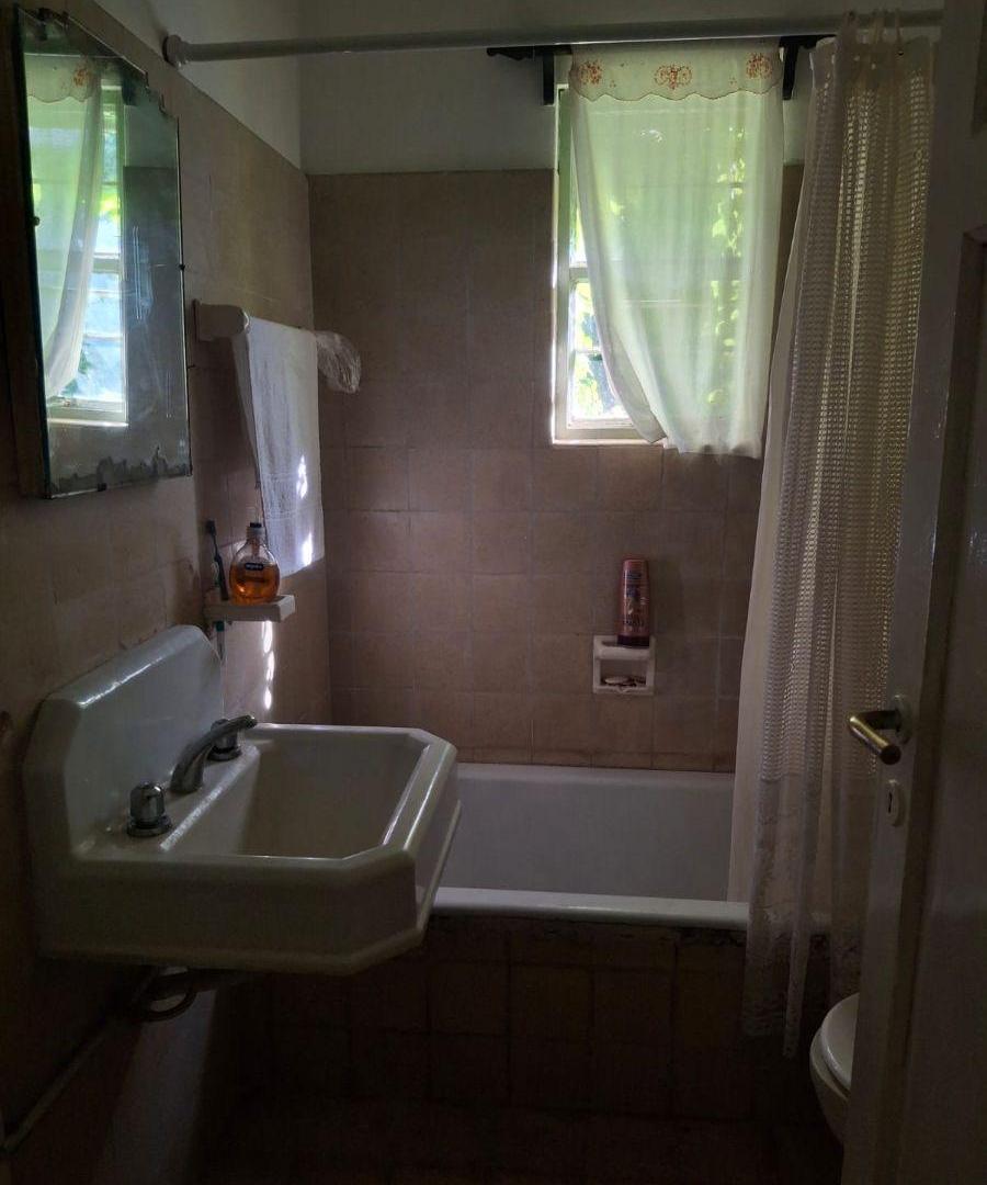 Foto de Chalet mas departamento en venta c/ cochera en Parque Luro, imagen 4