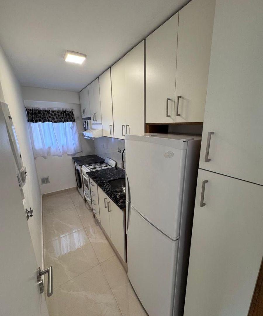 Foto de Departamento de 2 ambientes en venta en Plaza Colón, imagen 3