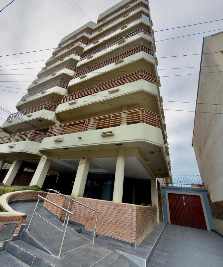 Foto de Departamento 3 Amb con Cochera en alquiler, imagen 2