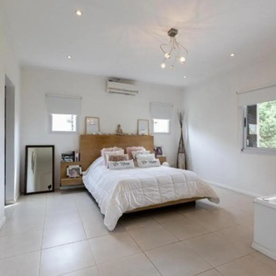 Venta de casa en La Horqueta de Echeverría- Canning 1