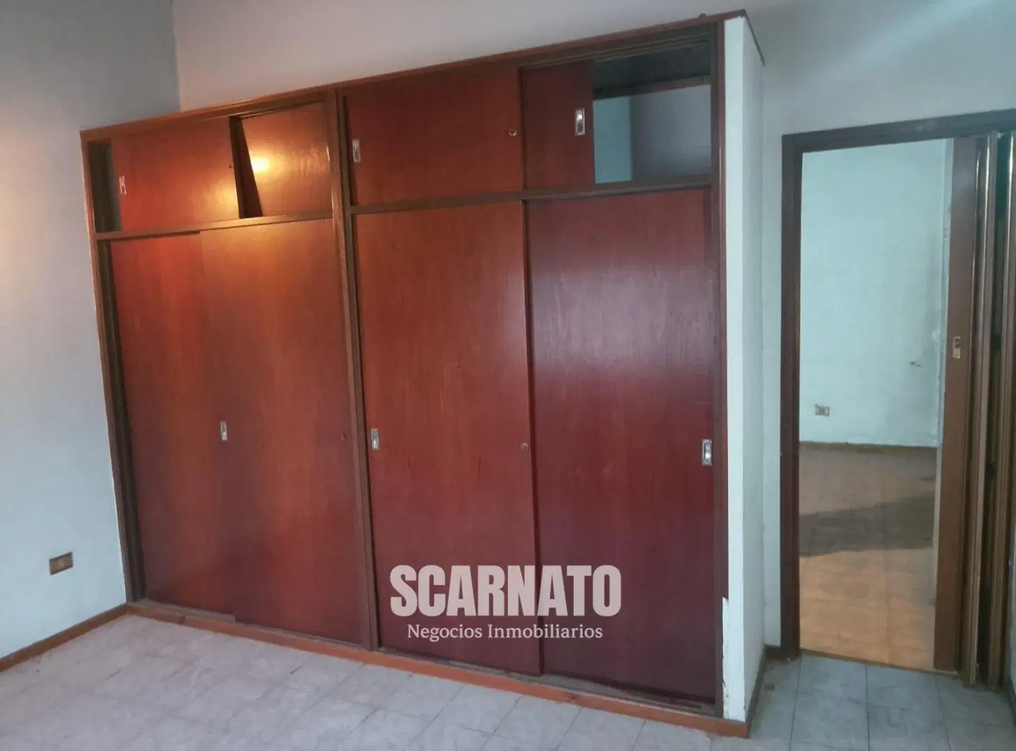 Venta casa de 5 Ambientes en Pompeya 3