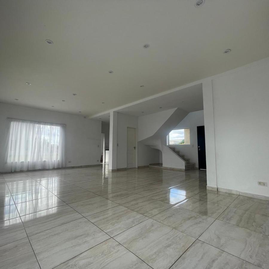 Foto de Barrio Santa Juana- CASA EN VENTA- Canning, imagen 5