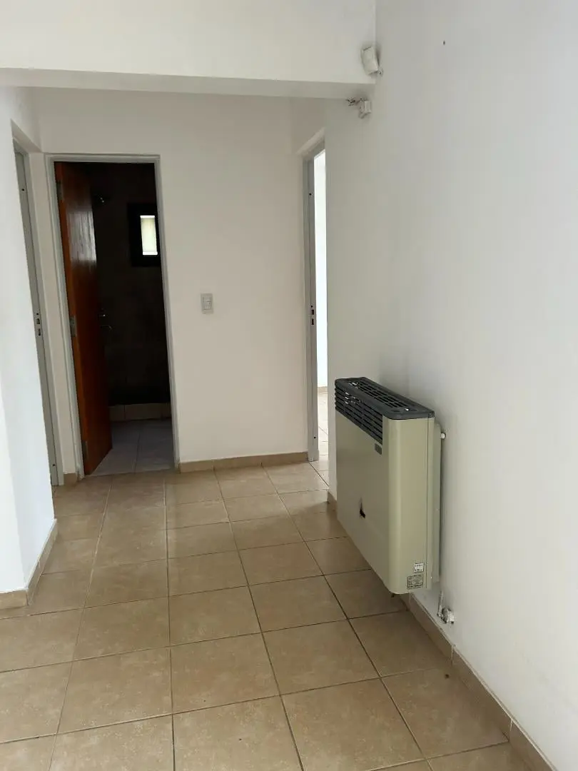DEPTO 2 Dorm + cochera B° Los Robles en complejo cerrado. 3
