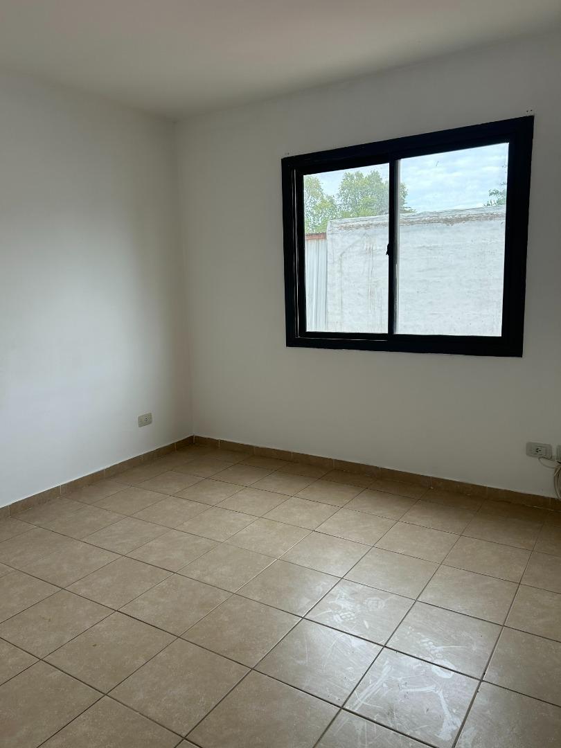 Foto de DEPTO 2 Dorm + cochera B° Los Robles en complejo cerrado., imagen 4