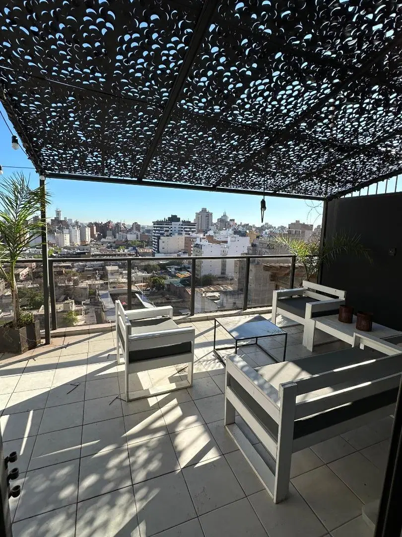 Depto 1 Dormitorio con balcón terraza - Útimo piso - Güemes 4