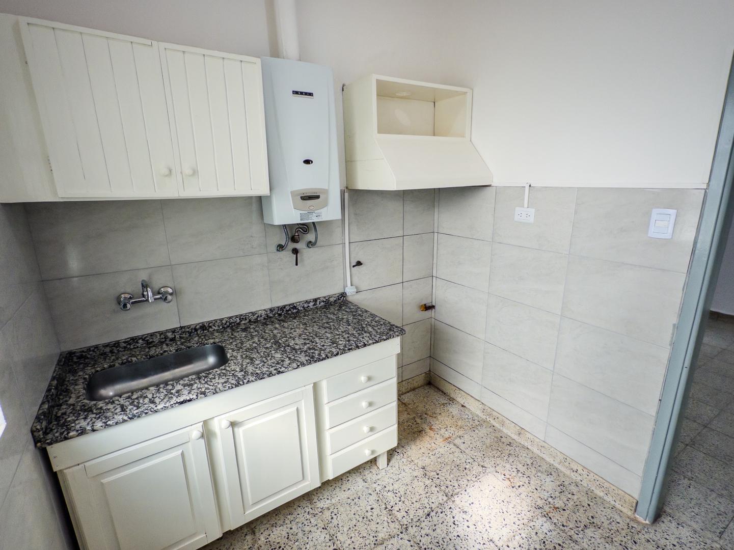 Foto de Bº Empalme: Casa 3 Dorm. Apta Uso Profesional/Mixto, imagen 2