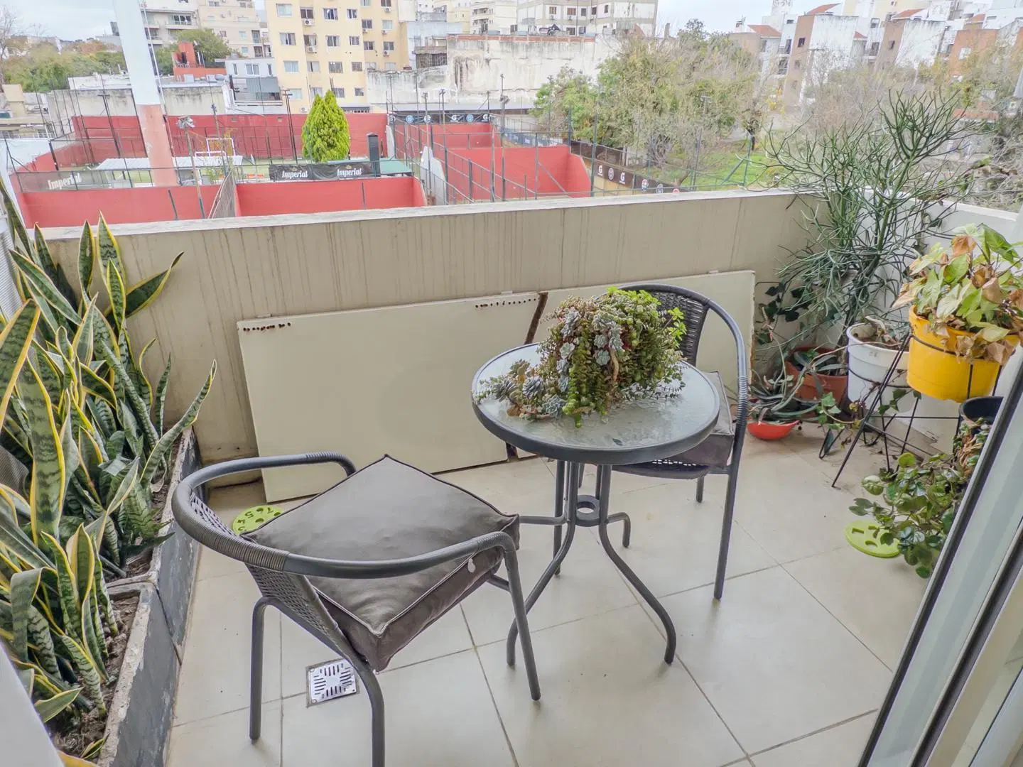 DEPTO. 2 DORMITORIOS - CASEROS 1724 -A ALBERDI-ASADOR-PILETA 4