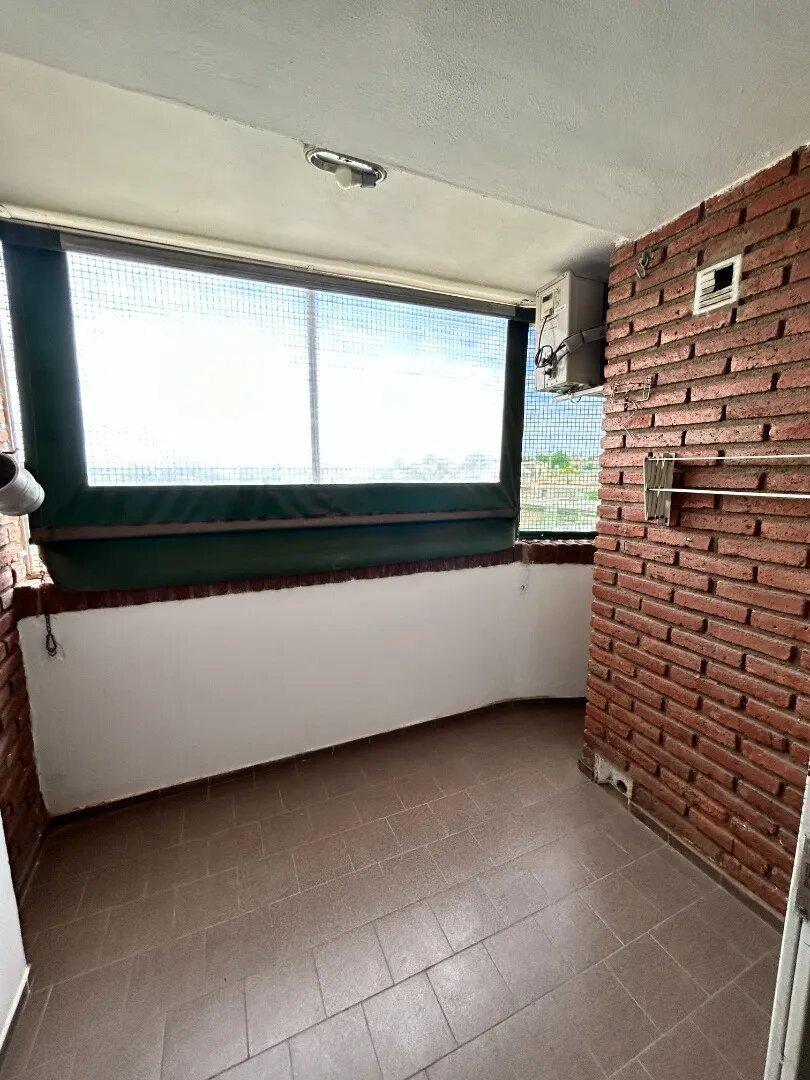 Foto de Departamento 3 Dormitorios + Cochera - Barrio Güemes, imagen 4