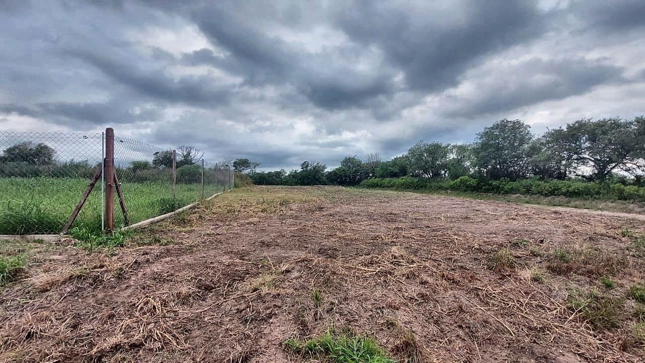 Foto de Lote en venta 571 m² con servicios en Aires del Nordeste, Unquillo · Mz, imagen 4