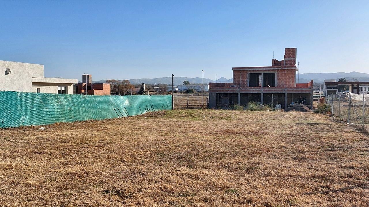 Foto de Lote esquina en venta 624 m² en barrio cerrado Aires del Nordeste · Mz, imagen 3