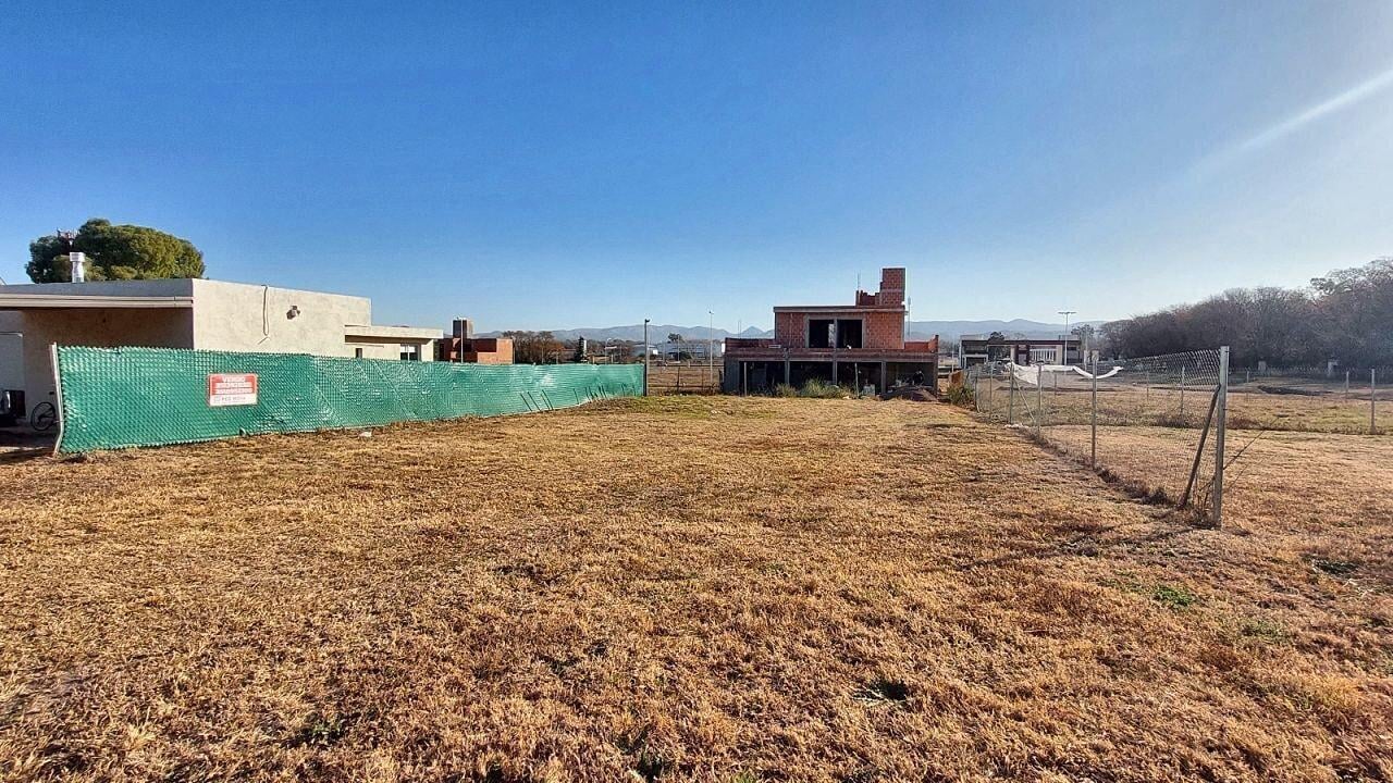 Foto de Lote esquina en venta 624 m² en barrio cerrado Aires del Nordeste · Mz, imagen 2