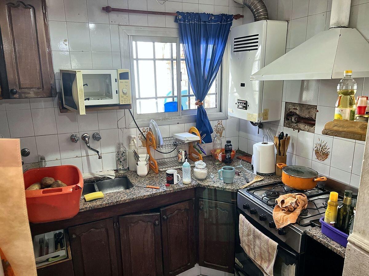 Foto de PH 2 dormitorios en venta, planta baja con patio y escritura, barrio, imagen 4