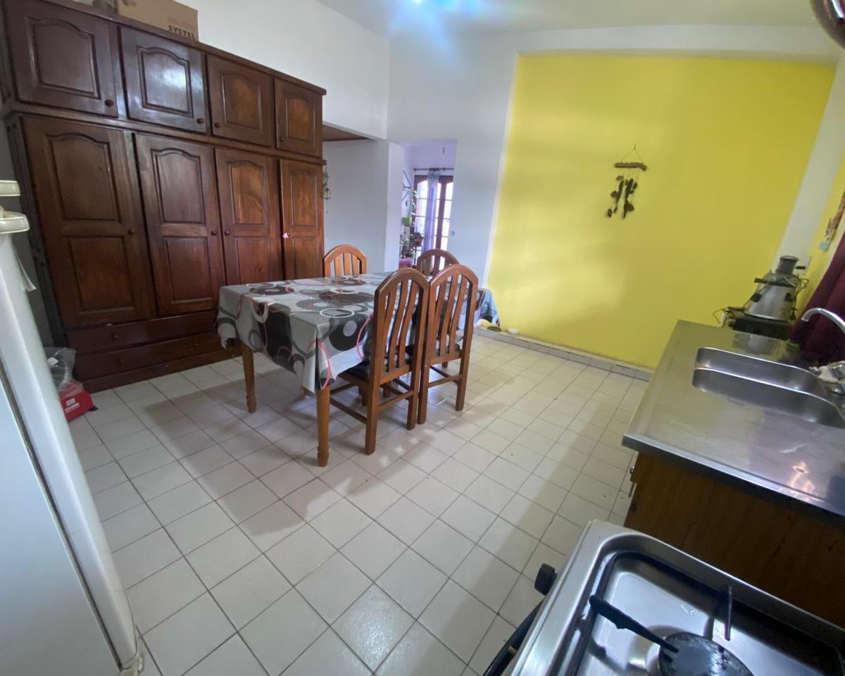¡O P o R T U N I D a D! Gran Casa con Depto en Zona Sur! 4