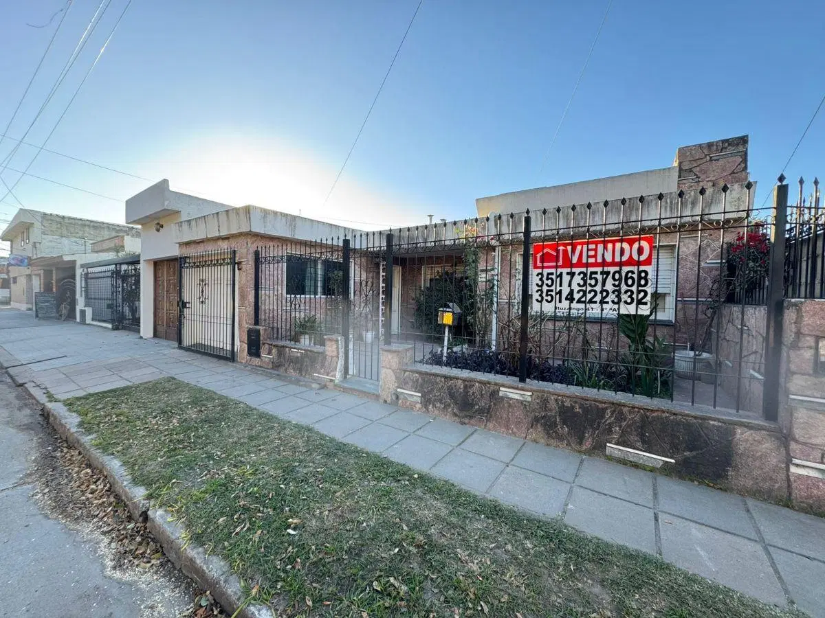 Gran Casa en Venta! Zona Sur! Apta crédito! 2