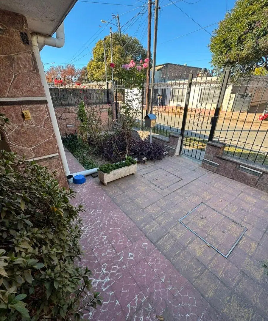 Gran Casa en Venta! Zona Sur! Apta crédito! 4