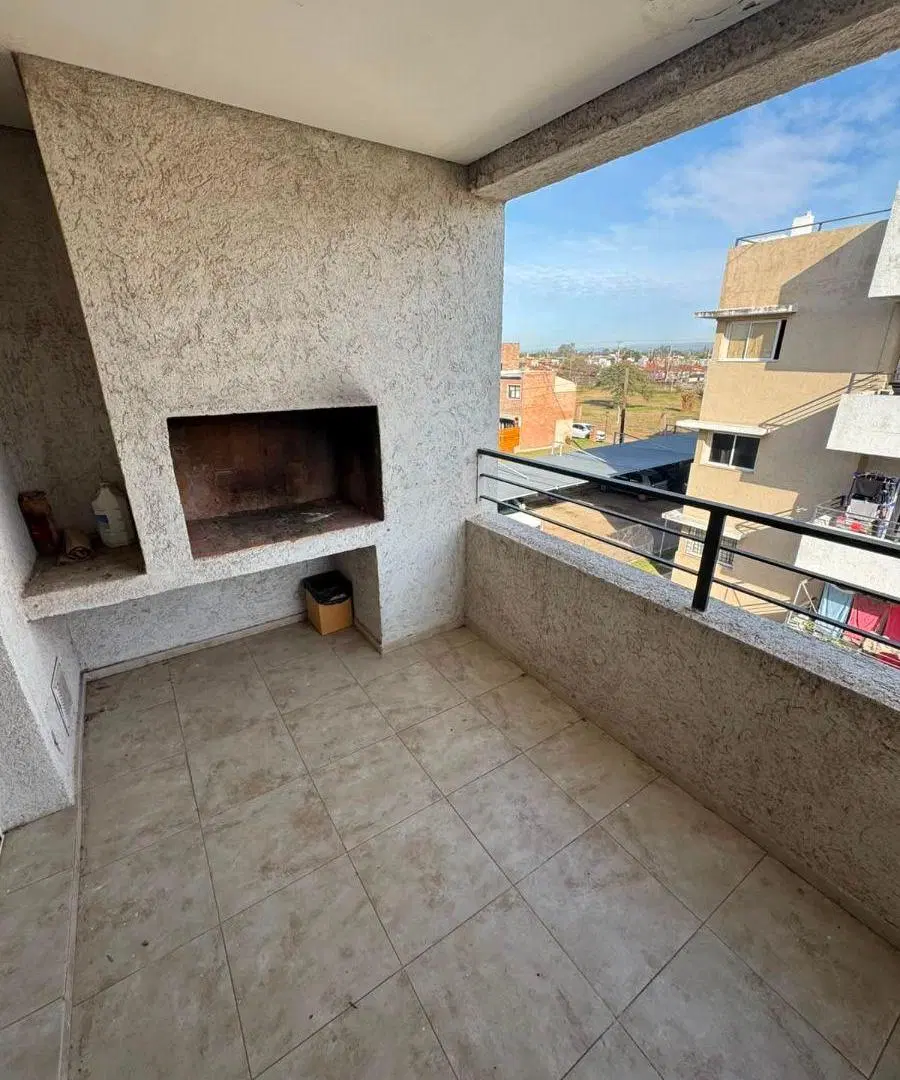 Enorme Depto con Balcon con asador! 4