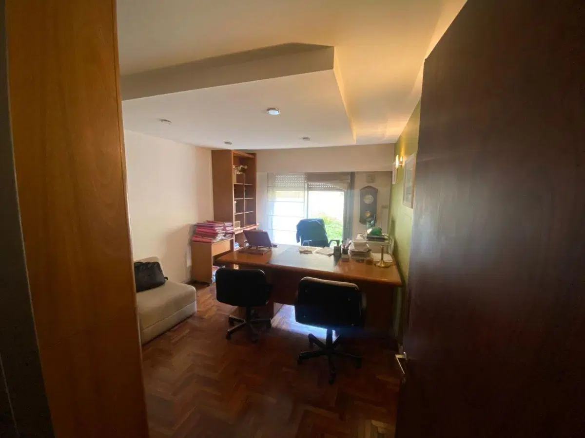 AMBIENTES AMPLIOS Y CÓMODOS EN PLANTA BAJA, PATIO 8