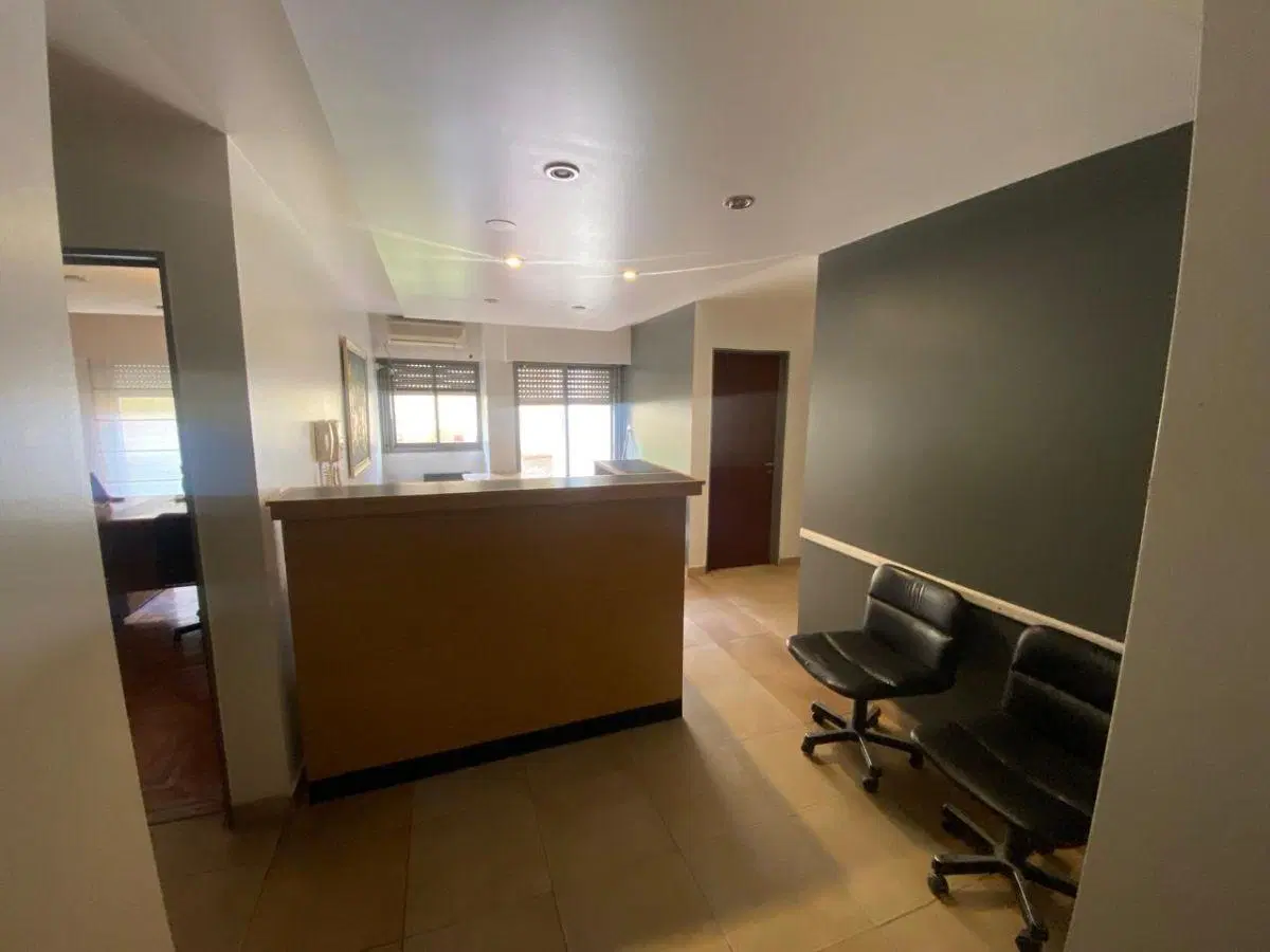 AMBIENTES AMPLIOS Y CÓMODOS EN PLANTA BAJA, PATIO 3