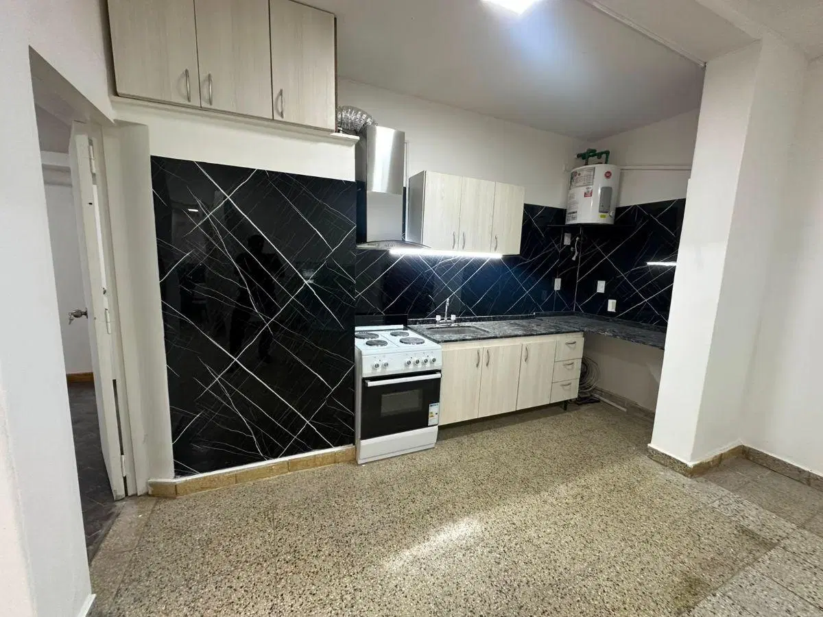 A ESTRENAR! RECIEN REMODELADO! 3