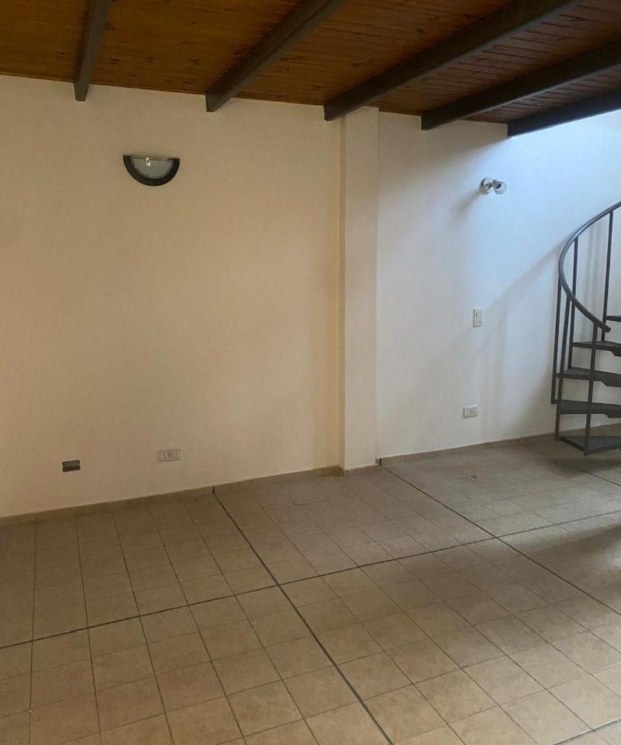 Foto de COMODO, ACOGEDOR, CERCA DE TODO!!! BAJAS EXPENSAS, imagen 1