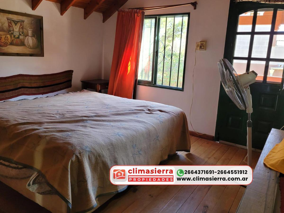 Casa en Barrio Los Estribos 4