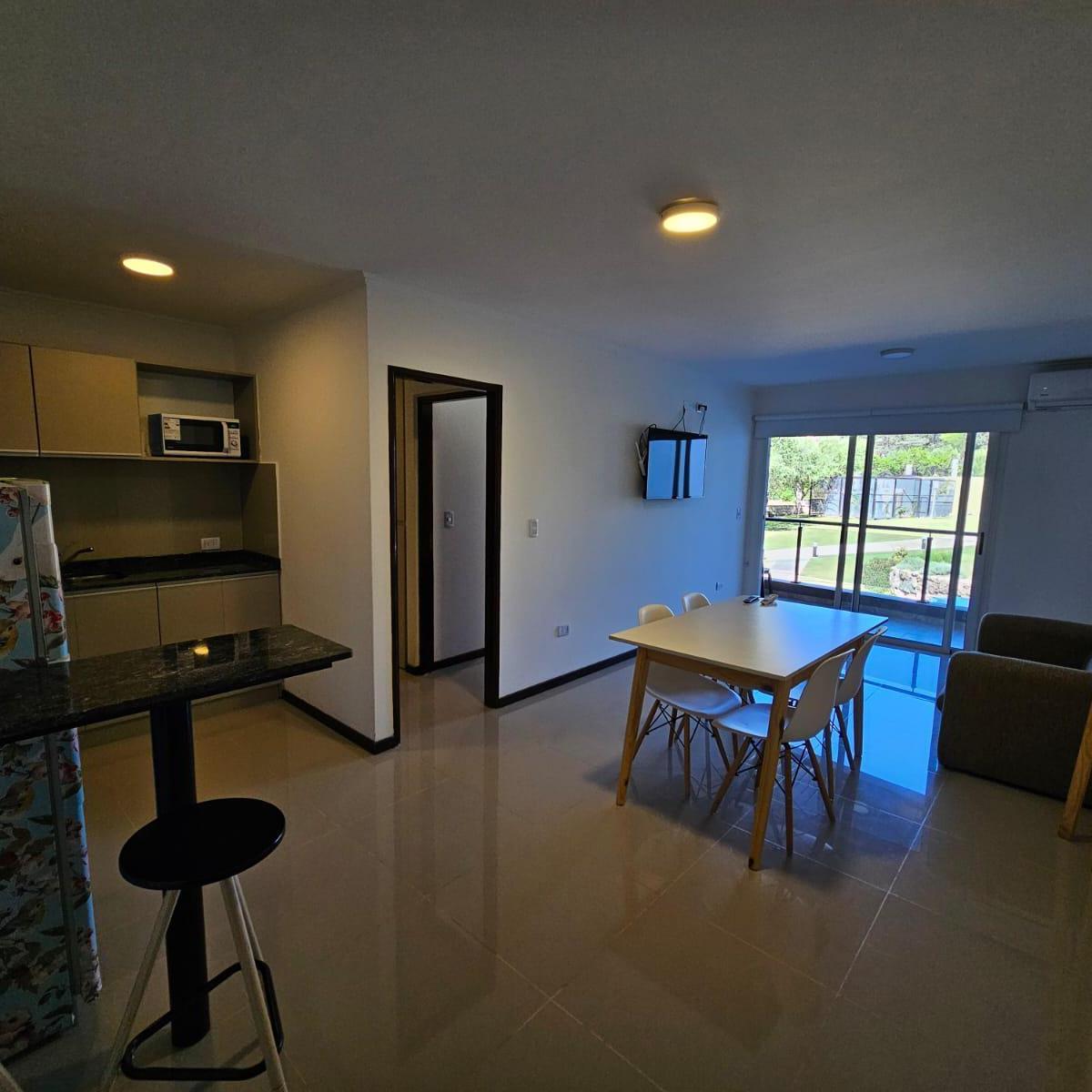 Departamento Categórico de 1 Dormitorio en Venta, Villa Parque Siquiman - Punilla 2
