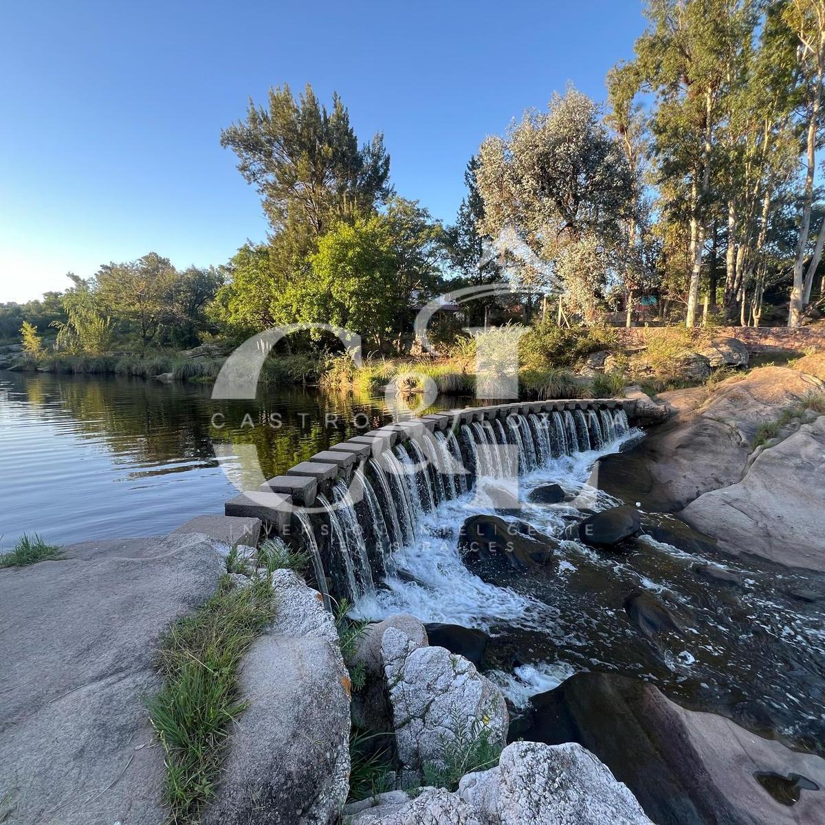 Espectacular Complejo de 6 Cabañas Frente Al Rio - Villa del Lago - Villa Carlos Paz 4