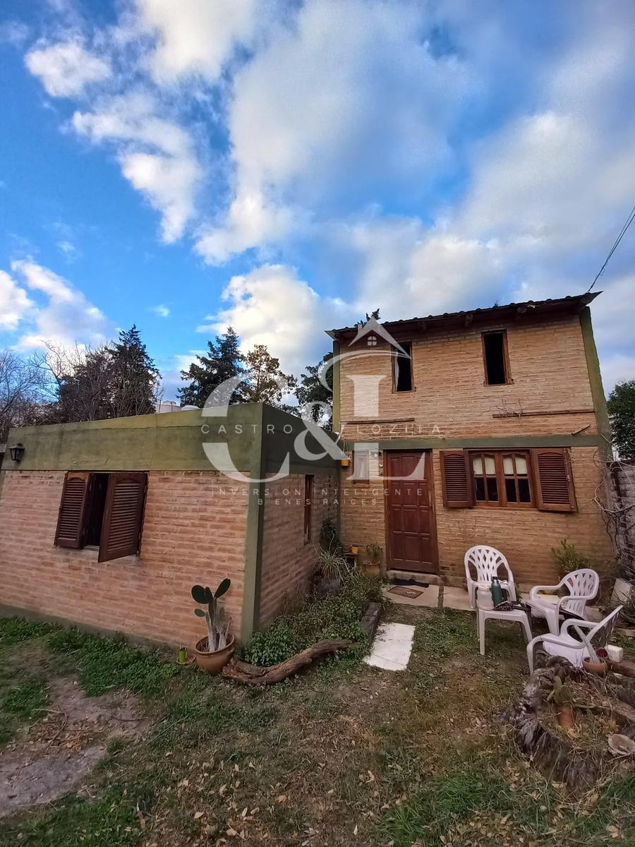 Se Vende Propiedad Céntrica de 3 Dorm. en Tanti 4