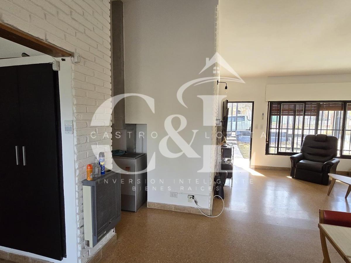 Venta Casa 3 Dor, Pileta, Todos Los Servicios en B°los Manantiales - Carlos Paz 2