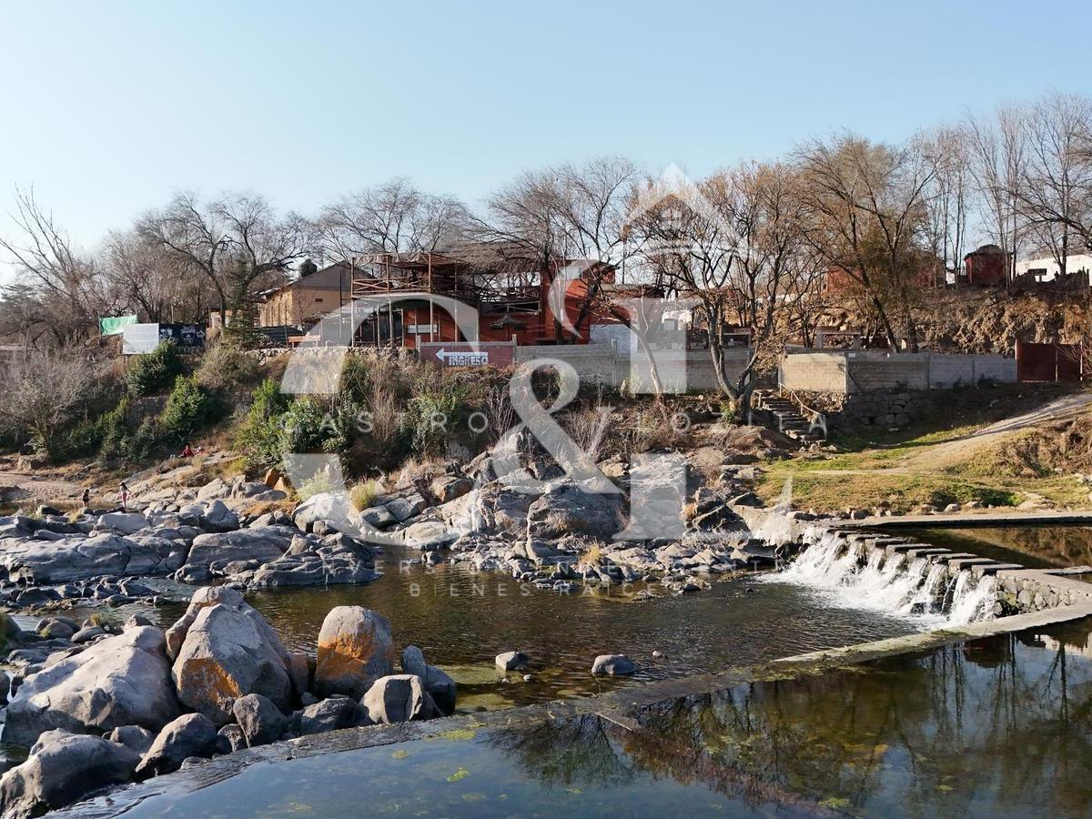 Venta Camping Bar Equipado de 43 Plazas con Bajada Al Río, Playas de Oro 5