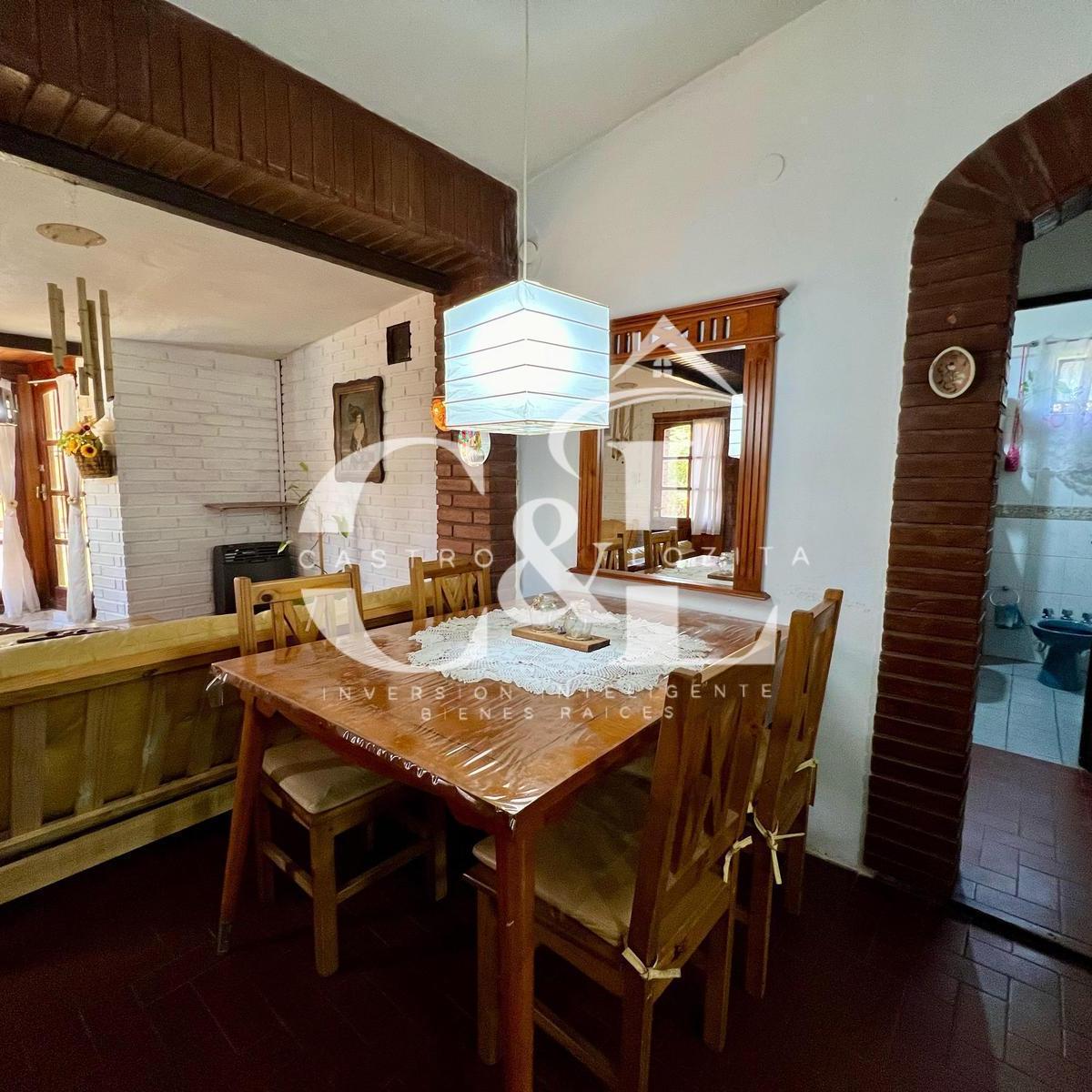 Chalet de 2 Dorm. con Pileta en Venta, B. El Descanso - Anisacate 1