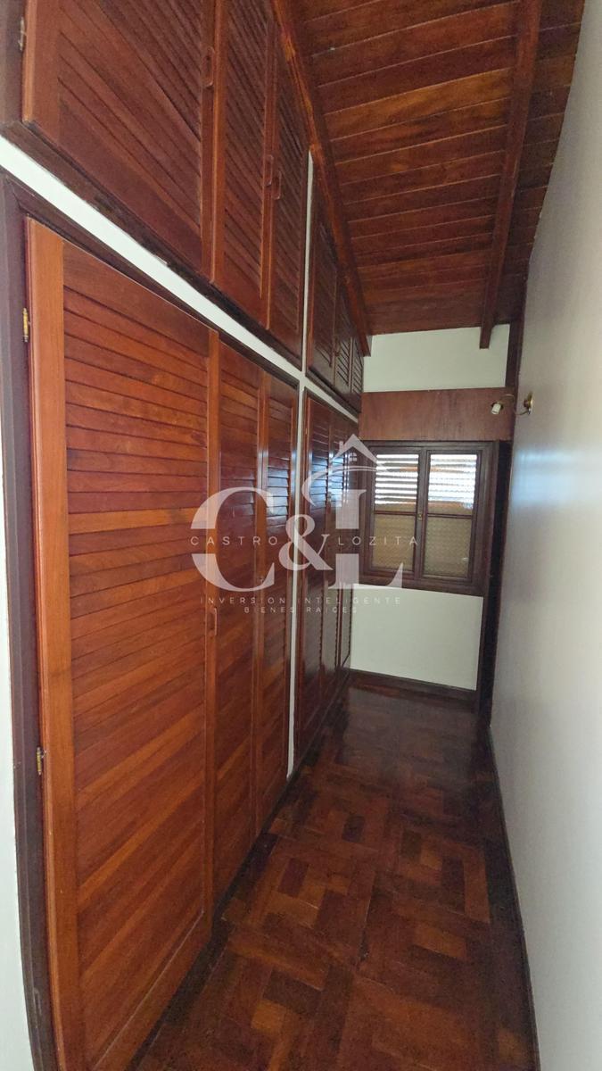 Venta de Importante Propiedad de 4 Dor, Piscina en B° Santa Rita - Carlos Paz 1