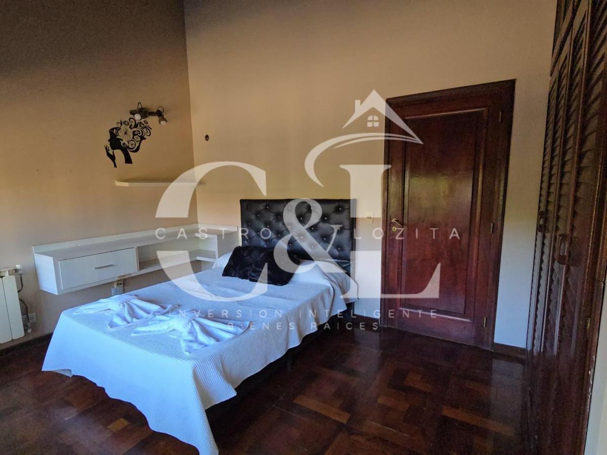 Venta de Importante Propiedad de 4 Dor, Piscina en B° Santa Rita - Carlos Paz 4
