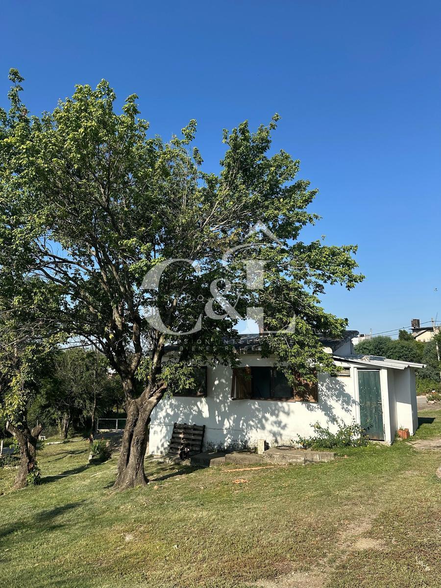 Venta de Casa 3 Dorm. - B° Marimat, Tanti 2