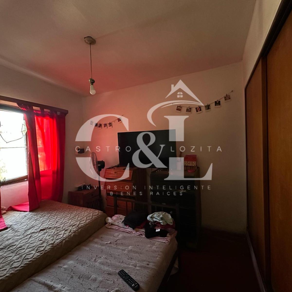 Venta de Casa 3 Dorm. - B° Marimat, Tanti 5