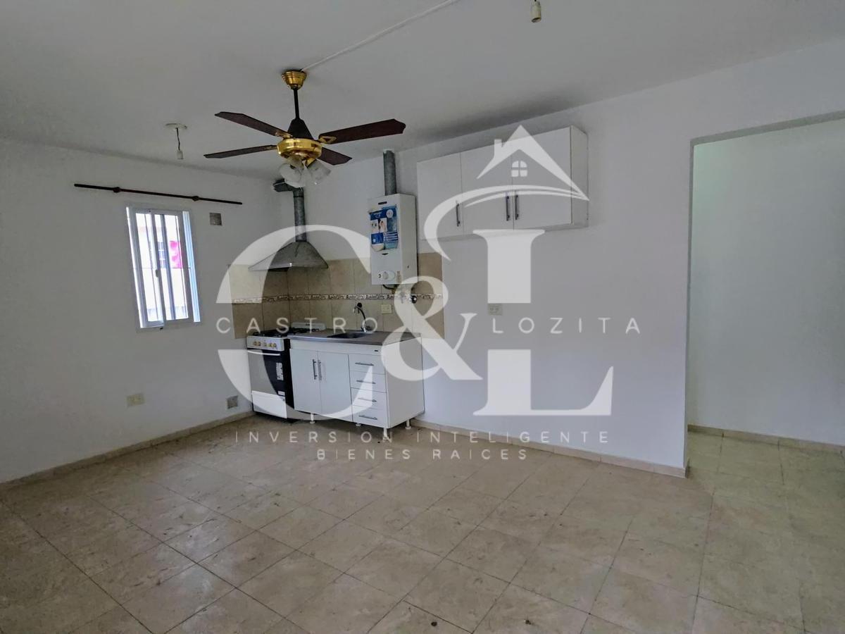 Se Vende Casa 4 Dptos/ Complejo Turístico B° Los Algarrobos - Carlos Paz 2