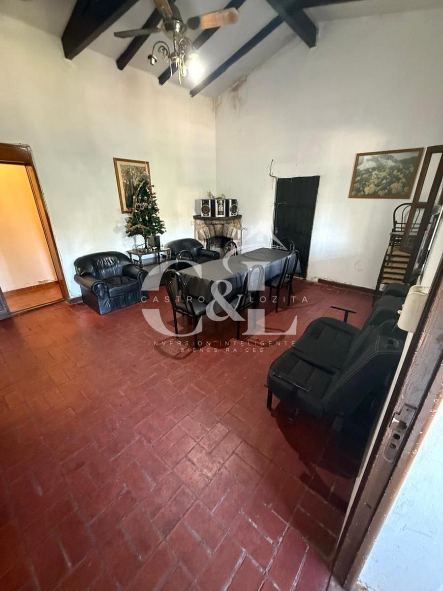 Casa De 4 Dormitorios Y 2 Departamentos Piscina En Lote De 3.150M² Villa Del Lago - Villa Carlos Paz