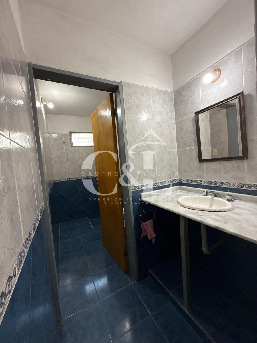 Se Vende Casa de 2 Dorm. en B° Sol y Rio 2