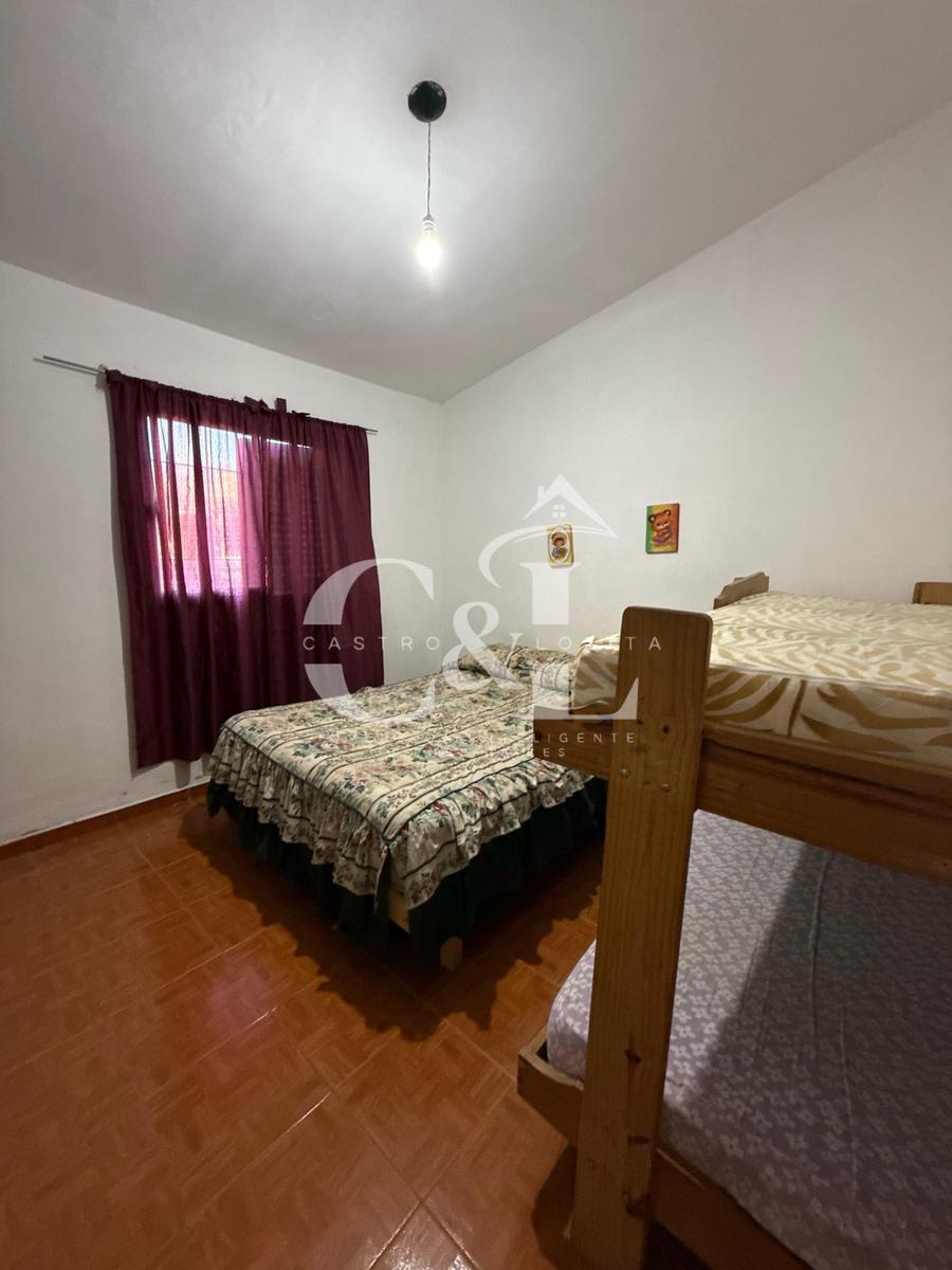 Se Vende Casa de 2 Dorm. en B° Sol y Rio 3